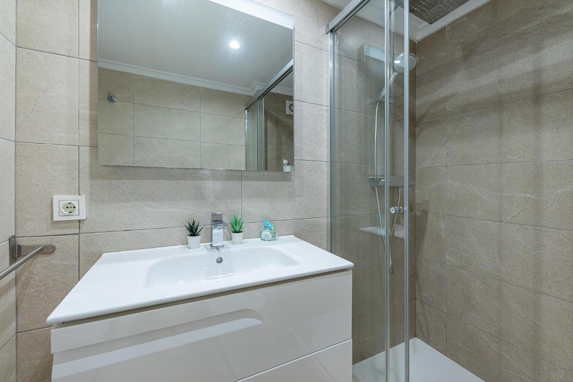797 Holiday Rentals - Moderno Piso En Primera Linea De Playa 托雷莫利诺斯 外观 照片