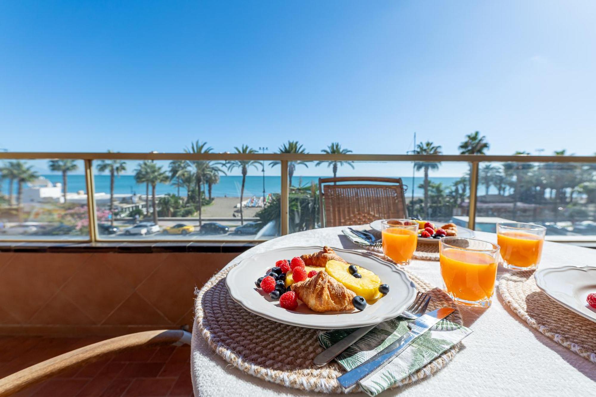 797 Holiday Rentals - Moderno Piso En Primera Linea De Playa 托雷莫利诺斯 外观 照片